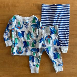 Winter Yeti 3-piece pajama set, EUC! 6-12mos